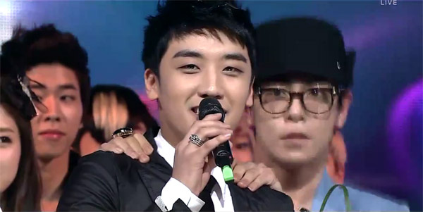 20110206_seungri_mutizen1.jpg