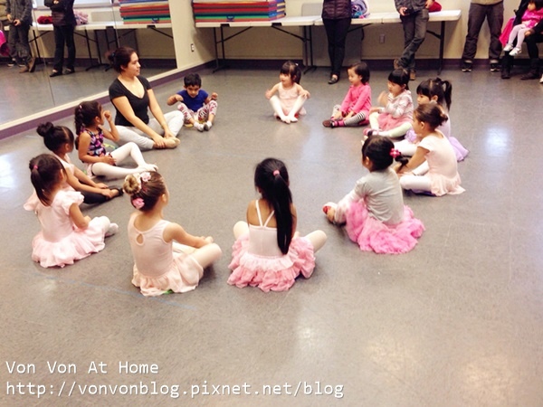 Dance07.jpg Dance07.jpg