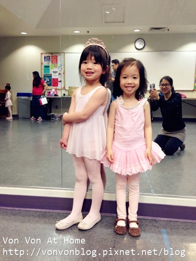 Dance08.jpg Dance08.jpg