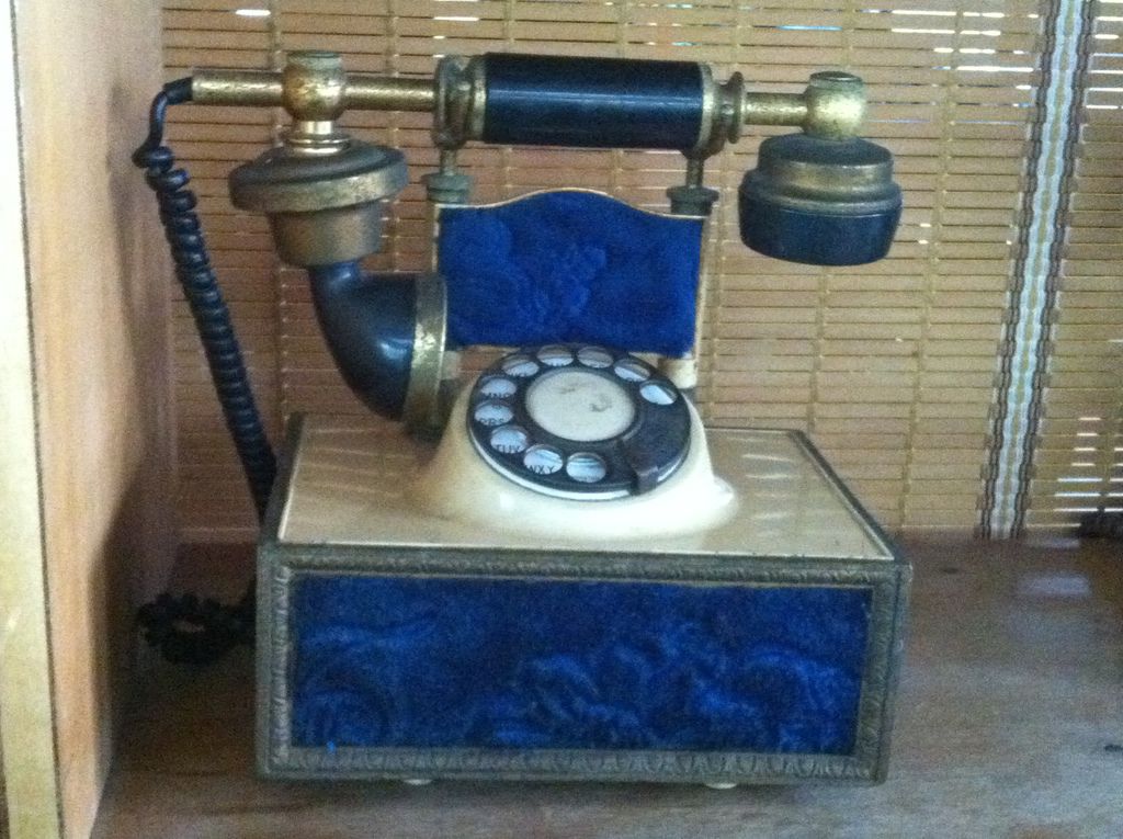 古老的電話.JPG