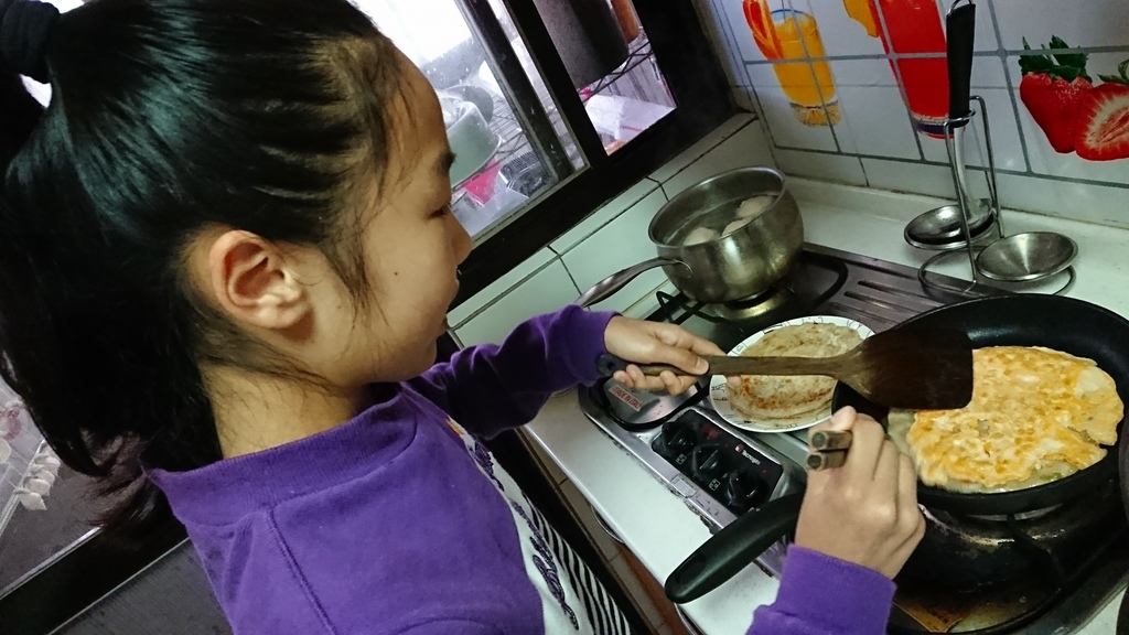2019-01-28 挹萱煎蛋餅😋_190203_0007.jpg