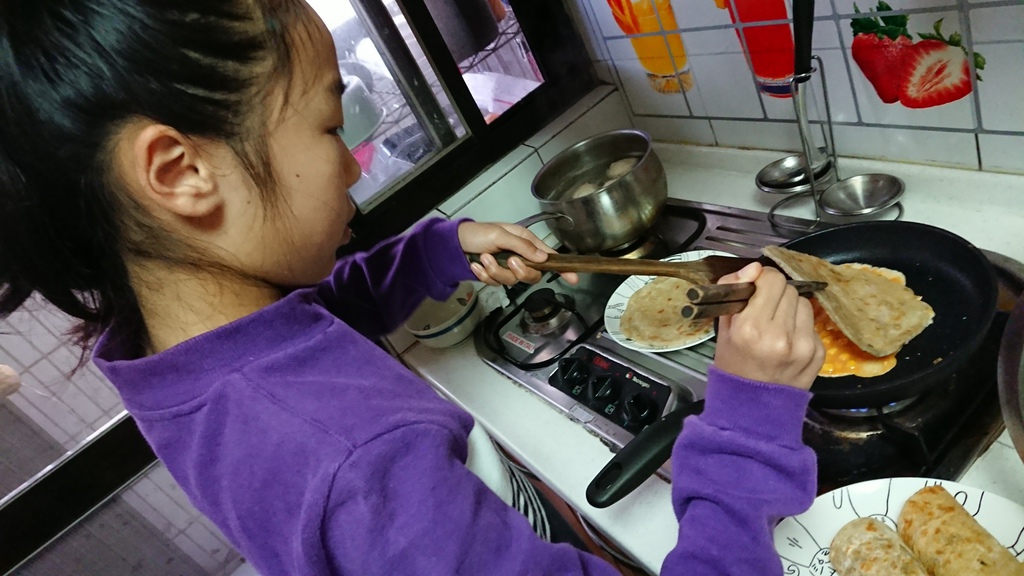 2019-01-28 挹萱煎蛋餅😋_190203_0008.jpg