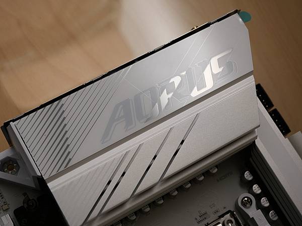AMD AM5 銀白鷹神 X670E AORUS PRO X