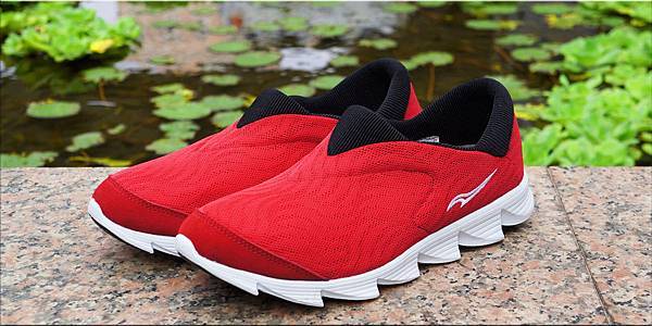 VPEP walking women's shoes / elegant red / suitable for walking, leisure travel, go to work - รองเท้าวิ่งผู้หญิง - วัสดุอื่นๆ สีแดง