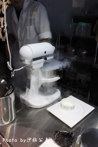 Cool N2 分子虎分子雪糕專賣店:『Cool N2 分子虎分子雪糕專賣店』我來到實驗室了 Cool N2 分子虎分子雪糕專賣店:『Cool N2 分子虎分子雪糕專賣店』我來到實驗室了