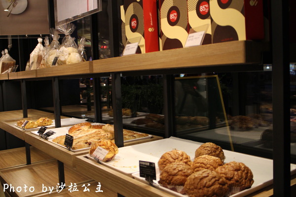 85度C Daily Cafe(士林基河店)：85度C Daily cafe(士林基河店)二代店-好吃的霜淇淋