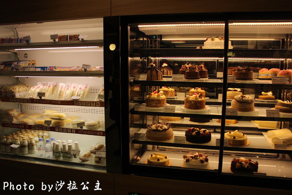 85度C Daily Cafe(士林基河店):85度C Daily cafe(士林基河店)二代店-好吃的霜淇淋 85度C Daily Cafe(士林基河店):85度C Daily cafe(士林基河店)二代店-好吃的霜淇淋