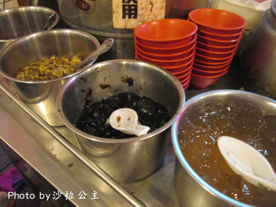 新豐火鍋:新豐平價自助火鍋【士林夜市】 新豐火鍋:新豐平價自助火鍋【士林夜市】