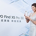 OPPO_Find_X5_Pro在台推出「晶釉黑」與「冰瓷白」_兩款配色，透過精緻工藝鍛造出奈米陶瓷背蓋，鏡頭組以75°的角度完美融入機身背蓋。（圖由OPPO提供）.jpg