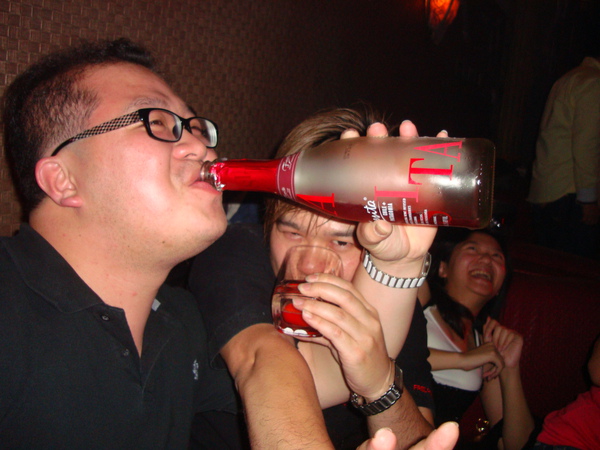 壽星喝一瓶