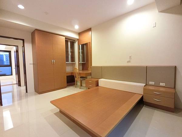 遊川風高鐵公園視野戶 2480萬_190406_0003.jpg 遊川風高鐵公園視野戶 2480萬_190406_0003.jpg