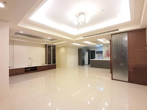 遊川風高鐵公園視野戶 2480萬_190406_0011.jpg 遊川風高鐵公園視野戶 2480萬_190406_0011.jpg