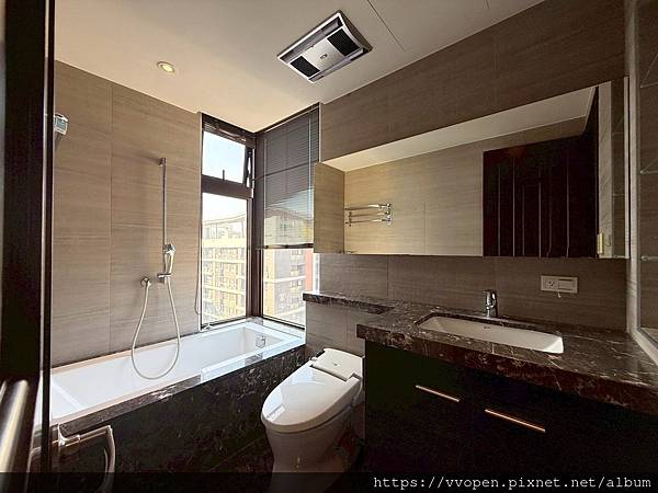 新竹買屋!! 【很慧賣】關埔特區~世界島~高檔美裝潢大三房+