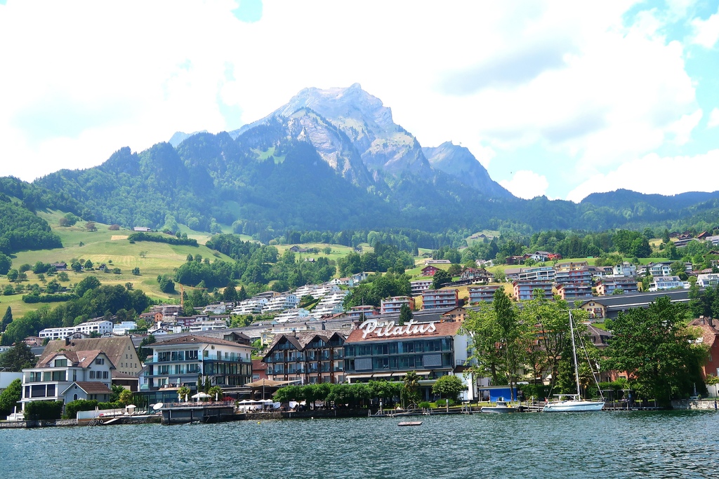 【瑞士】遊琉森湖 |皮拉圖斯山銀色環湖(阿爾卑納赫施塔德Al