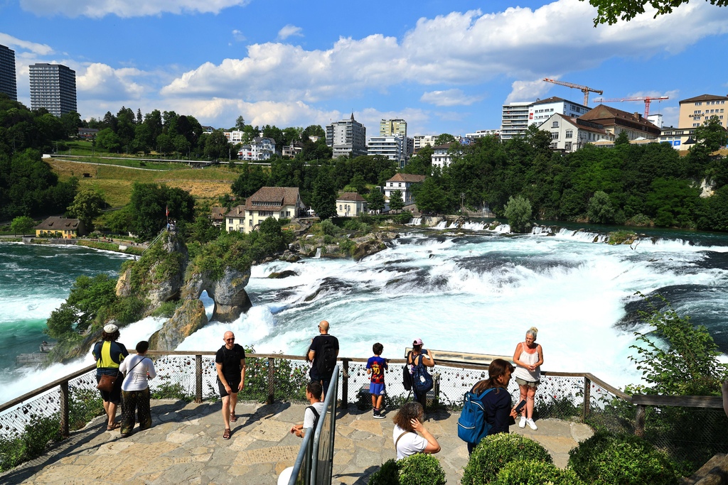 【瑞士】萊茵瀑布Rheinfall | 歐洲流量最大的瀑布，