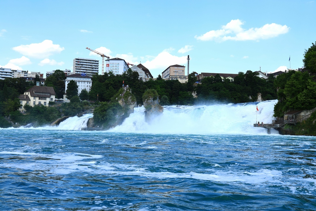 【瑞士】萊茵瀑布Rheinfall | 歐洲流量最大的瀑布，