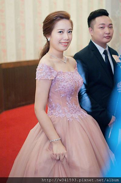 時尚名媛低馬尾造型-新娘秘書台北Wedding女皇 簡珮瀠