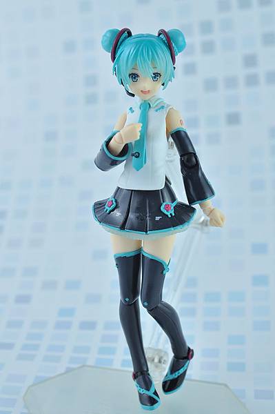 figma 444 初音ミク V4 CHINESE (未開封) Figma #444 Hatsune Miku Racing V4X: Hatsune Miku (V4 Chinese
