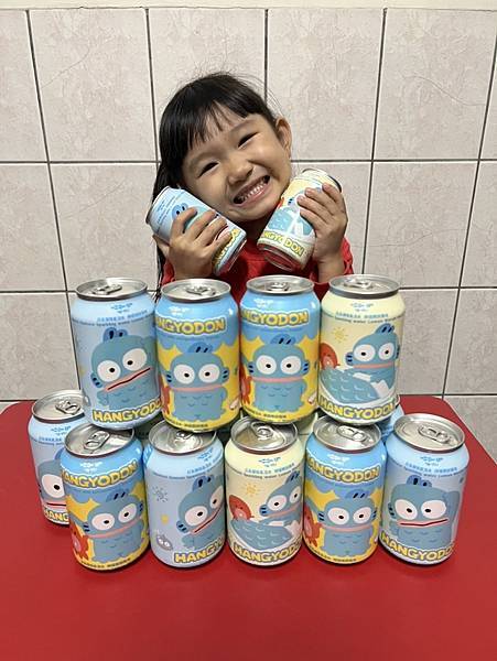 日系彈珠氣泡水~擁有超可愛的圖案設計風格，而且也有多種口味可