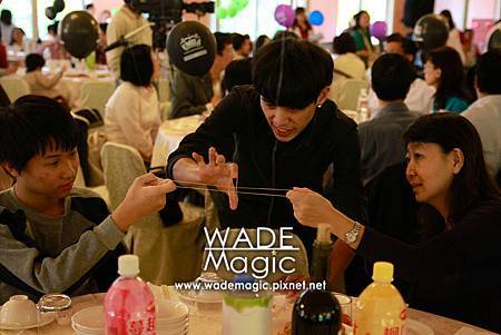 魔術師WADE 近距離 沿桌魔術表演 