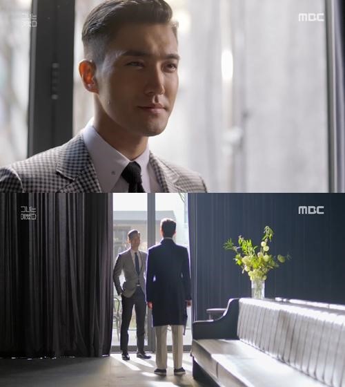 她很漂亮 她很漂亮