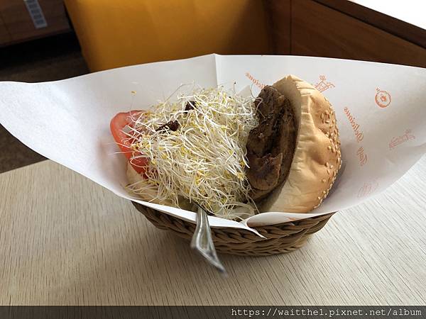 [食記] 台南｜葛瑞斯漢堡｜漢堡蔬菜量多早餐店