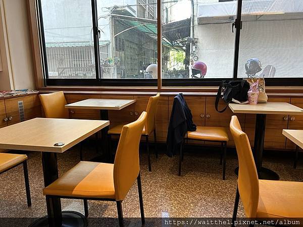 [食記]台南早餐葛瑞斯漢堡漢堡蔬菜量多學區早餐店