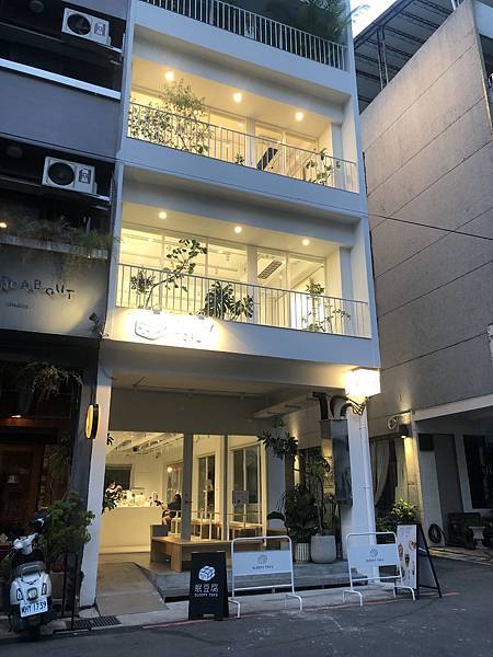 IMG_1459.jpg IMG_1459.jpg