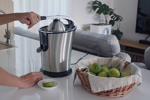 早晨喝檸檬水的神器 荷蘭公主 不鏽鋼萬能榨汁機 開箱分享 榨