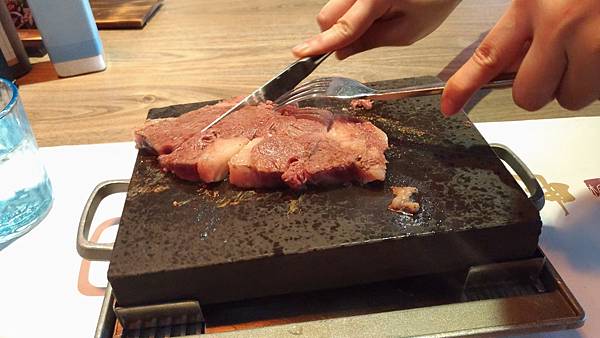 【蘆洲美食長榮路岩神岩燒牛排】(已停業) 【蘆洲美食長榮路岩神岩燒牛排】(已停業)