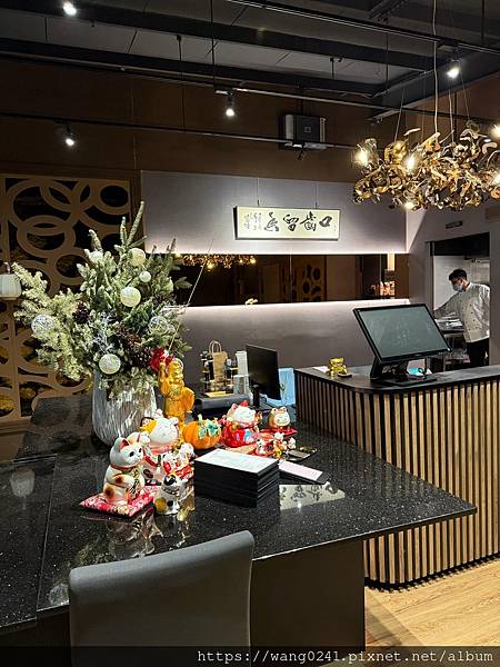 潼 鐵板燒故宮店|高級鐵板燒包廂,豪華海鮮與KTV包場體驗 潼 鐵板燒故宮店|高級鐵板燒包廂,豪華海鮮與KTV包場體驗