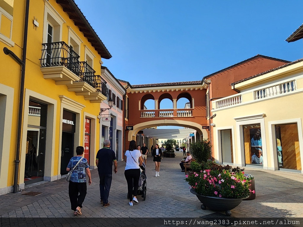 Designer Outlet Serravalle