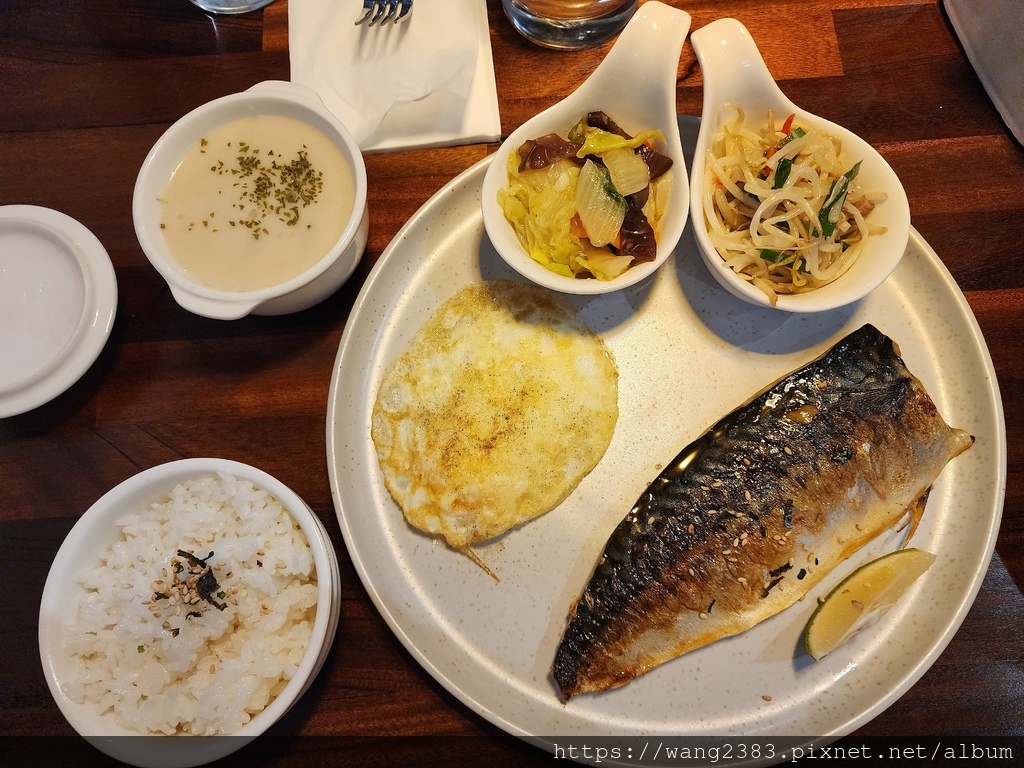 20241110 樺豐出版社咖啡 (11).jpg