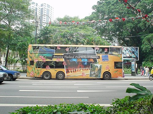 097-有化粧的巴士
