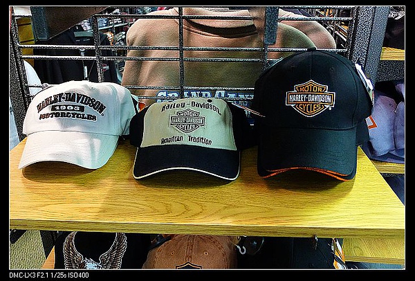 20100401-34哈雷展售處內