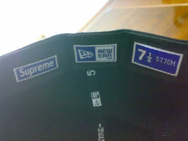 SUPREME-帽