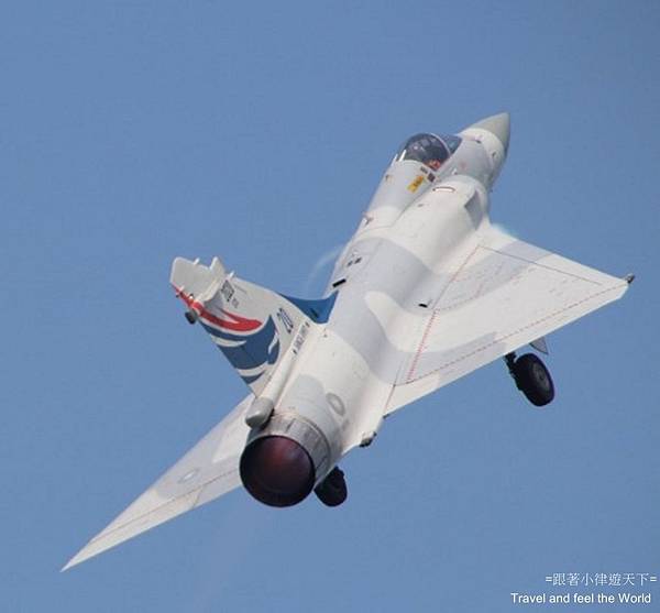 跟著小律遊天下-20191019-台南空軍基地開放-飛機表演15.jpg