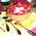 大餐翡冷翠之旅最後一彈飯後甜點之新鮮草莓加好吃不膩鮮奶油