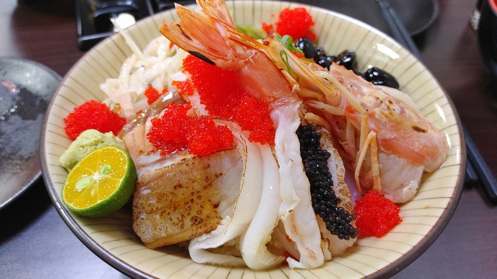 月見食堂_新北永和美食_永和生魚片_永和丼飯_手卷_壽司_烤物_炙燒壽司_握壽司_永和日式料理+鮭魚_永和 CP值_竹林路美食_永和中餐_永和晚餐13.jpg