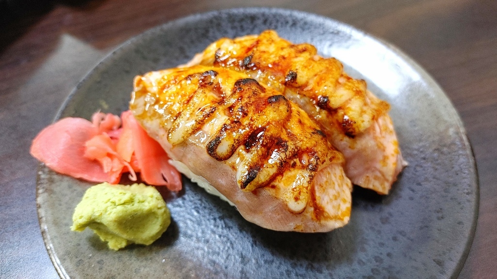 月見食堂_新北永和美食_永和生魚片_永和丼飯_手卷_壽司_烤物_炙燒壽司_握壽司_永和日式料理+鮭魚_永和 CP值_竹林路美食_永和中餐_永和晚餐11.jpg