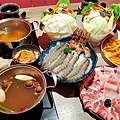 肉吞俱樂部_肉吞俱樂部捷運_肉吞俱樂部menu_肉吞俱樂部火鍋_肉吞俱樂部訂位_南京三民美食_南京三民火鍋_台北小巨蛋火鍋_台北小巨蛋美食_火鍋專賣店_松山美食_松山火鍋_港式復古美食_台北火鍋店_松山捷運火鍋_松山區小火鍋_月見油蔥飯_肉吞雙拼火鍋_牛五花火鍋_五花豬火鍋13.jpg