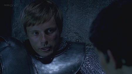 merlin.4x01.the_revival_of_the_witch_part_one.720p_hdtv_x264-fov[19-18-08].JPG