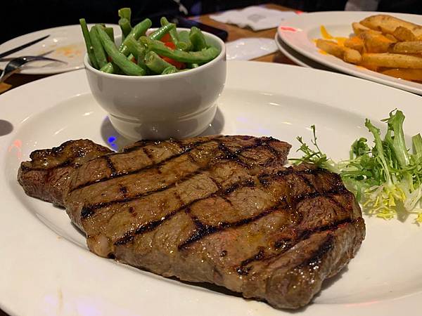 [食記] 台北TEXAS ROADHOUSE 德州鮮切牛排
