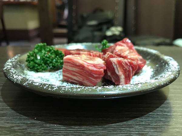 [食記] 台北醐同燒肉  沒感受到餐飲的不景氣阿？
