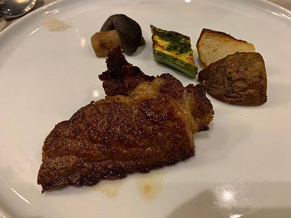 [食記] 台北蘭苑私廚Orchid Court 每道菜都有戲