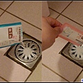 直接將第一、二劑倒入排水口內。.jpg