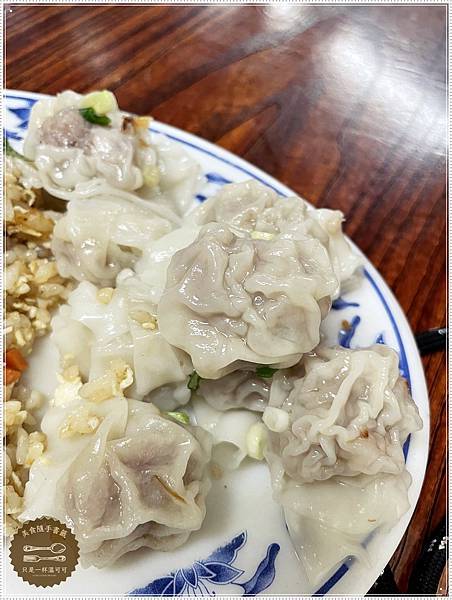 ［桃園火車站］四川牛肉麵，站前補習班街的隱藏巷弄好味道～