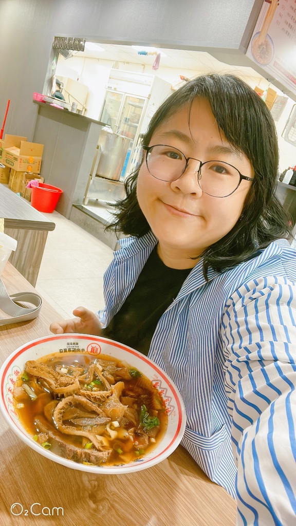 [三重國小]順興集團 牛肉麵專賣店,碗底有獎超好吃的牛肉麵,