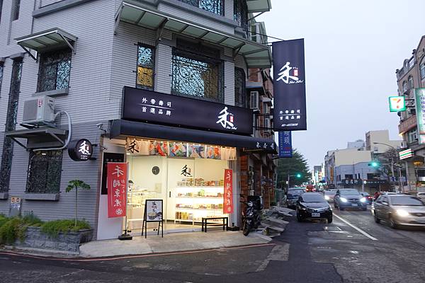 nEO_IMG_00.jpg nEO_IMG_00.jpg