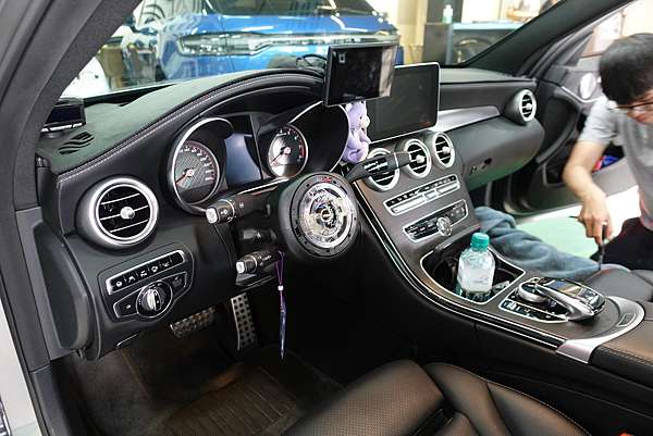 高雄 仁武 Benz通風座椅與迎賓燈安裝 高雄音韻車業 喵爸的部落格 痞客邦
